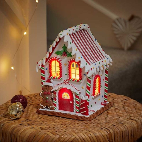 large christmas gingerbread house