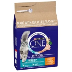 Purina One Senior Dry Cat Food Chicken - 2.8kg Purina One Senior Dry Cat Food Chicken - 2.8kg