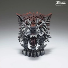 Edge Wolf Bust Miniature Sculpture Edge Wolf Bust Miniature Sculpture