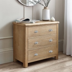 Julian Bowen Memphis 3 Drawer Chest - Limed Oak Julian Bowen Memphis 3 Drawer Chest - Limed Oak