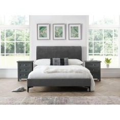 Julian Bowen Sanderson Diamond Quilted Velvet Bed Julian Bowen Sanderson Diamond Quilted Velvet Bed