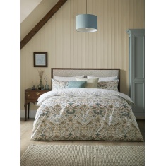 William Morris At Home Strawberry Thief Duvet Set - Hessian William Morris At Home Strawberry Thief Duvet Set - Hessian