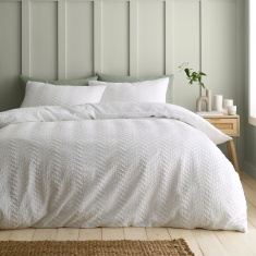 Catherine Lansfield Heatset Wave Duvet Set - White Catherine Lansfield Heatset Wave Duvet Set - White