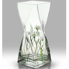 Nobile Daisy Pastures Twist Vase 20cm Nobile Daisy Pastures Twist Vase 20cm