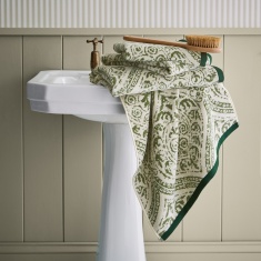 Sanderson Maduri Towel - Green Sanderson Maduri Towel - Green