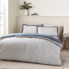 Catherine Lansfield Oxford Pinstripe Duvet Set - Navy Catherine Lansfield Oxford Pinstripe Duvet Set - Navy
