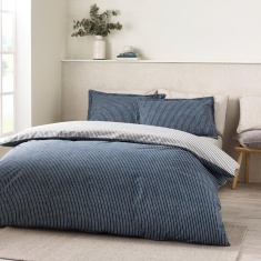 Catherine Lansfield Oxford Pinstripe Duvet Set - Navy Catherine Lansfield Oxford Pinstripe Duvet Set - Navy