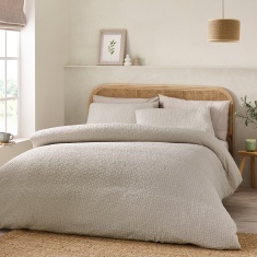 Catherine Lansfield Crinkle Seersucker Duvet Set - Natural Catherine Lansfield Crinkle Seersucker Duvet Set - Natural