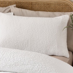 Catherine Lansfield Crinkle Seersucker Duvet Set - White Catherine Lansfield Crinkle Seersucker Duvet Set - White