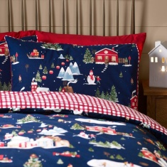 Catherine Lansfield Christmas Ski Village Duvet Set - Blue Catherine Lansfield Christmas Ski Village Duvet Set - Blue