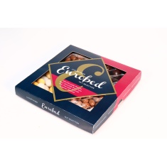 Cambridge Confec Co Enrobed Nut Favourites Selection Box - 440g Cambridge Confec Co Enrobed Nut Favourites Selection Box - 440g