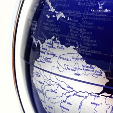 Gleneagles Travel Globe LED 20cm - Silver & Blue Gleneagles Travel Globe LED 20cm - Silver & Blue