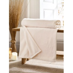 Deyongs Snuggle Touch Throw 140x180cm - Ivory Deyongs Snuggle Touch Throw 140x180cm - Ivory
