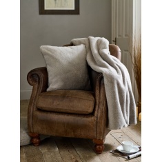 Deyongs Ashford Throw 130x180cm - Ivory Deyongs Ashford Throw 130x180cm - Ivory