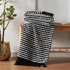 Catherine Lansfield Stab Stitch Throw 125x150cm - Black Catherine Lansfield Stab Stitch Throw 125x150cm - Black