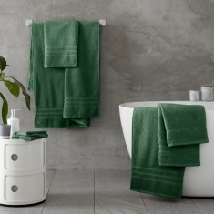 Catherine Lansfield Zero Twist Towels - Dark Green Catherine Lansfield Zero Twist Towels - Dark Green
