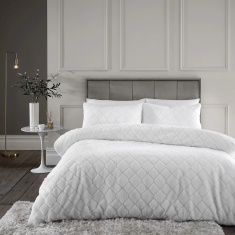 Catherine Lansfield Cosy Diamond Duvet Set - White Catherine Lansfield Cosy Diamond Duvet Set - White