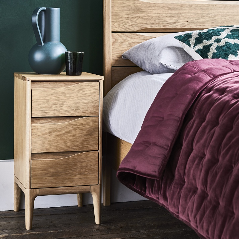 Ercol Ercol Rimini Compact 3 Drawer Bedside Cabinet