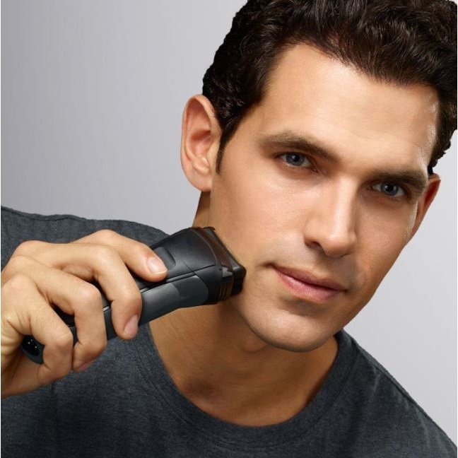 Braun Series 3 300s Men's Electric Shaver/Rechargeable Electric Razor -  Black : : Beauty & Personal Care