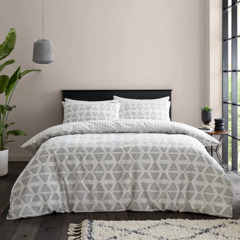 Catherine Lansfield Tufted Print Duvet Set